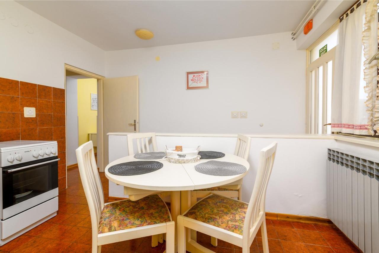 Apartments With A Parking Space Rabac, Labin - 19055 Екстер'єр фото